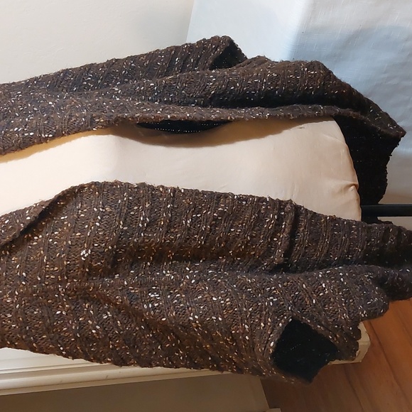LIZ CLAIBORNE brown, sweater cardigan. One size. Pre-owned very gently used. - Picture 1 of 8